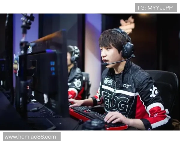 CSGO战术EDG控制体系深度解析及其在S15电竞赛事中的应用探讨